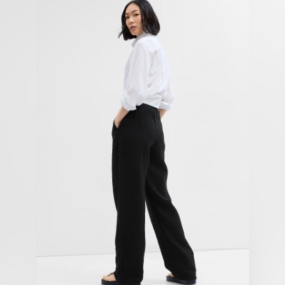 NWT! GAP Black Mid Rise Gauze Wide-Leg Pants - Multiple Sizes 💎 - Picture 2 of 7